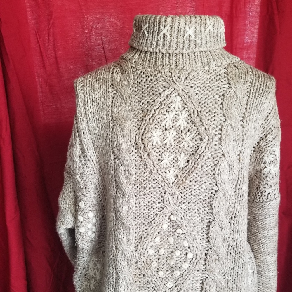 Turtleneck sweater - Picture 3 of 4